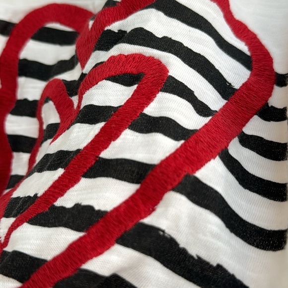 Gerard Darel white t-shirt with red embroidered heart WS - Picture 7 of 7